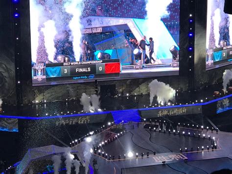2017年LOL全球总决赛鸟巢开幕式AR远古巨龙_腾讯视频