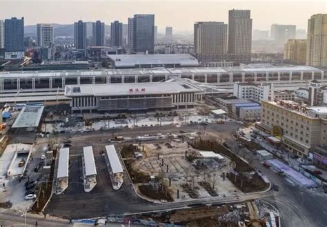 镇江火车站北广场建设本月完工，公交站台即将投入使用_我苏网