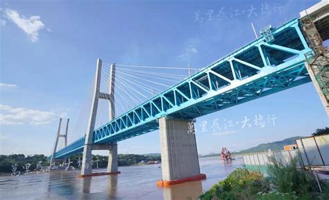已建长江大桥数量并列全国第一 湖北38座“飞虹”雄跨长江__凤凰网