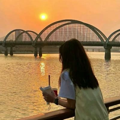 女生头像夕阳背影温柔