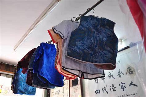 扬州“采衣”街的最后一家成衣铺_江苏国际在线