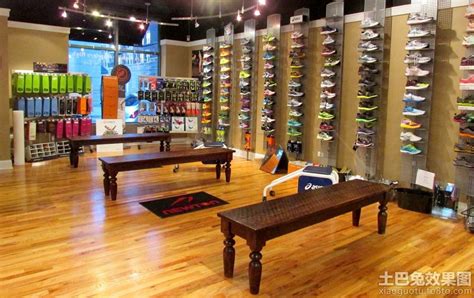 2023这家店卖的凉鞋质量非常不错，都是些基本款， 在国内起码卖300的鞋子这里可能只用100就可以买到了_长康路夜市-评论-去哪儿攻略
