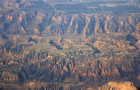 黄土高原上的地貌形态：黄土塬、黄土梁和黄土峁|高原|黄土峁|黄土高原_新浪新闻