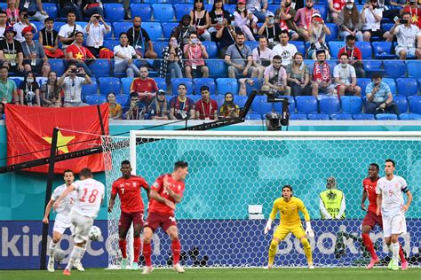 3球，西班牙是首支在单届国际大赛靠对手乌龙打进三球的球队_PP视频体育频道