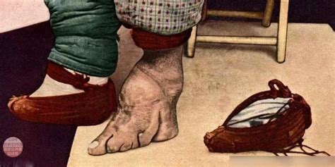 古代女人为何要残忍裹小脚？这个习俗究竟是如何形成的？_凤凰网