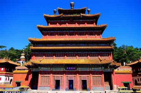 浙江奉化雪窦寺，是唯一建有弥勒佛殿的寺庙！