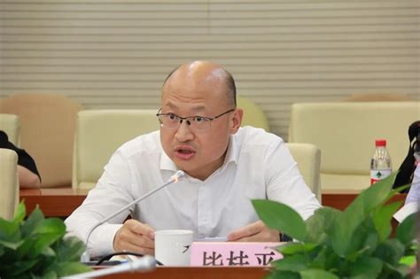 代表委员建言城市更新路径，探寻兼顾“保护与开发”“民生与发展”更优解——加快“两旧一村”改造，“破圈”中加速“破题”