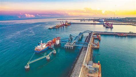 海南建设自由贸易港背景下产业结构优化研究
