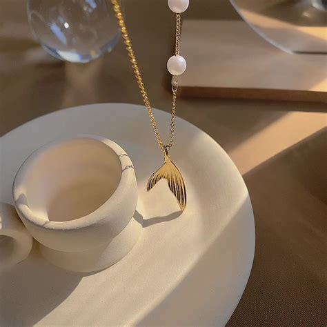 配饰项链女生头像温柔