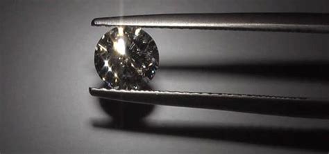 如何选购既漂亮又合算的钻石饰品-百度经验