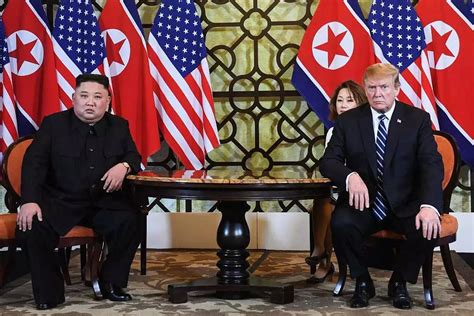 高清：朝鲜最高领导人金正恩与韩国总统文在寅会晤 --国际--人民网