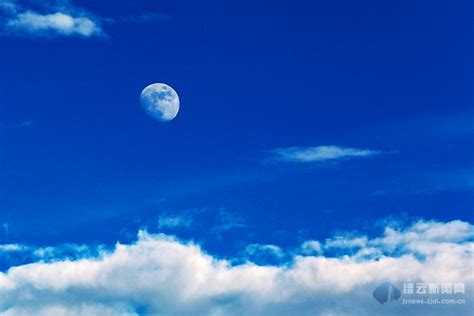蓝天白云星空月亮图片,星空月亮图片,带有月亮的星空图片_大山谷图库
