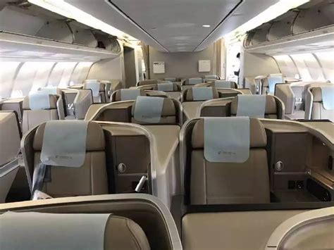 东航首架波音777-300ER飞机机务人员休息室_新浪图片