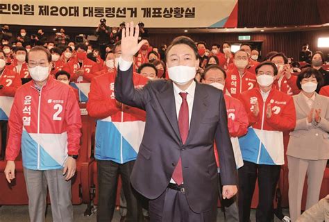 韩国大选政治新人获胜