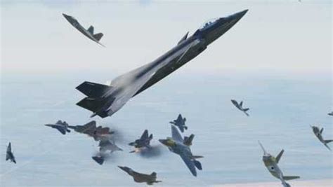 实拍：F35战斗机垂直起飞、降落，高空360°旋转