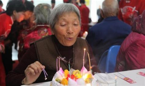为什么六十不能过生日，女士60岁生日禁忌 - 桔子时尚网