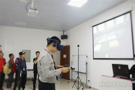 沉浸式培训 海航技术首推航空维修VR智能培训平台-中国民航网