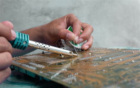 电脑主板集成焊接为什么更适宜选用预成型焊片