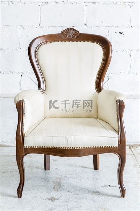 白色复古椅高清摄影大图-千库网