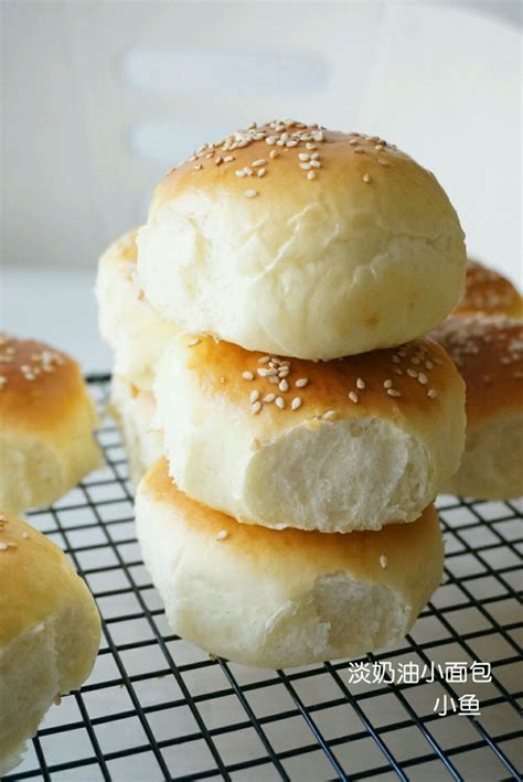 【淡奶油面包(面包机版)的做法步骤图】kalley_下厨房