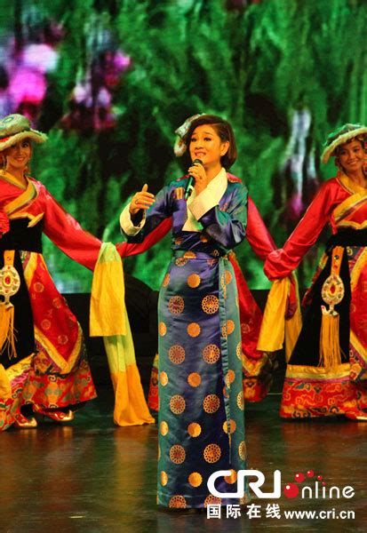 用民族风格演绎想唱的歌曲 访藏族歌手降央卓玛(图)|草原|西藏_凤凰资讯