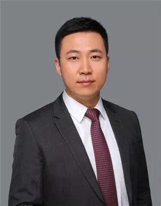 关于闫鹏和律师和他的行业资历 – Business China Law
