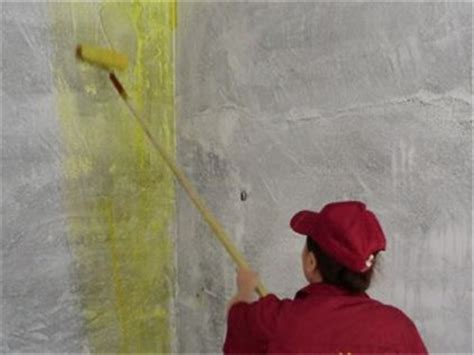 墙面刷乳胶漆前到底要不要刷胶水？
