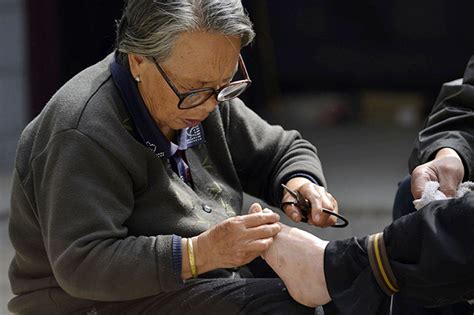 他92岁，她93岁……他们的“幸福秘诀”：相互迁就包容 爱也“长寿” - 青岛新闻网
