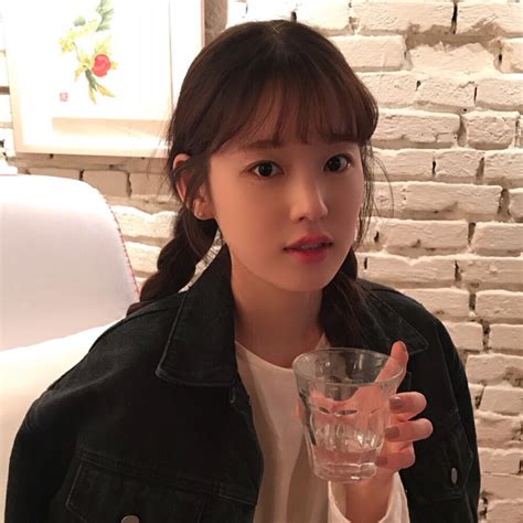 自拍真人女头图片