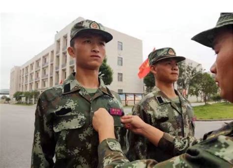 迎战友！武警湖南总队2022年首批新兵入营-三湘都市报