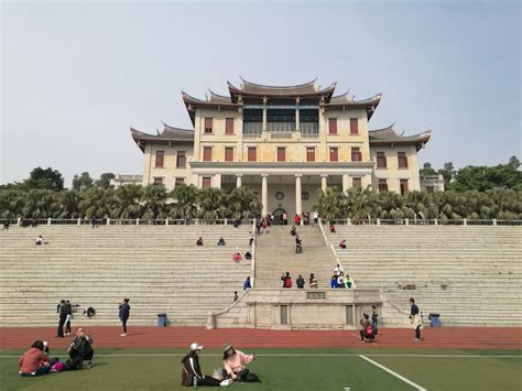 厦门大学上弦场图片
