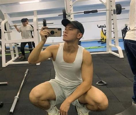灰裤子非主流头像