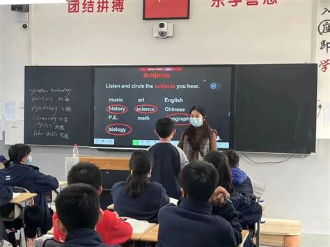 建筑时报-湖北省首个5G学校——湖北武汉经开外校正式投入使用