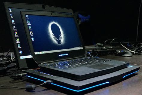 Alienware 15 超强悍的笔记本主机—ZOL好说