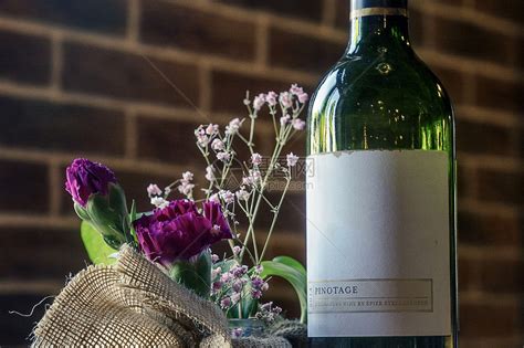 熊黛林红酒图片大全高清