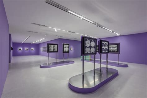 到上海民生现代美术馆，看安迪·沃霍尔的波普图像_文体社会_新民网