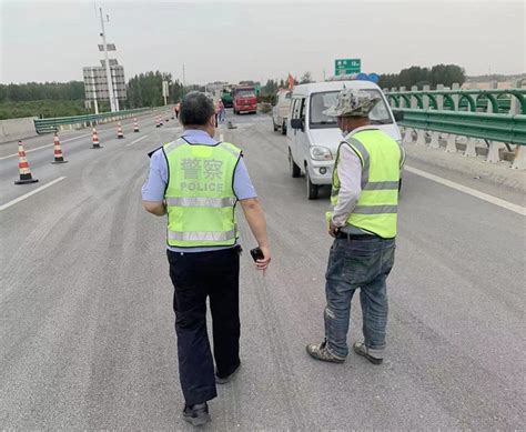 濮阳高速交警支队强化夏季道路施工监管-文章-河南高速交警网
