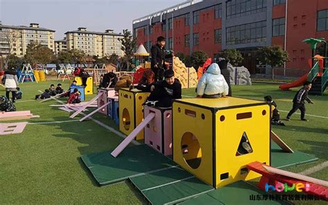 幼儿园开展安吉游戏需要注意的安全问题_山东厚朴教育装备有限公司