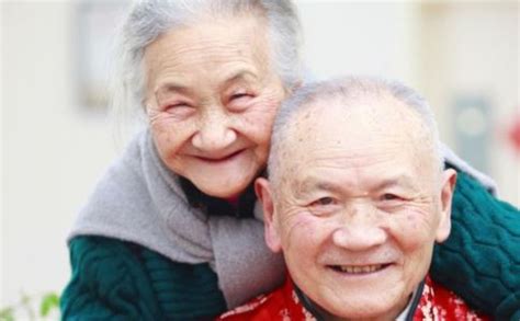 世界最长寿夫妻 百岁老人长寿秘诀_百姓民生_新闻_99健康网