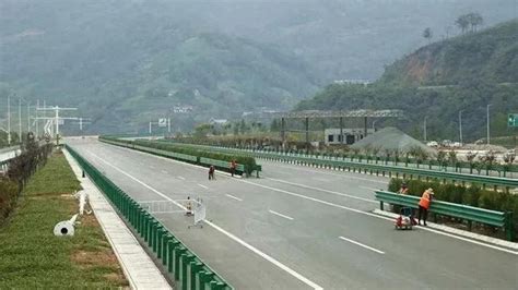 首条贯穿浙江的双向八车道高速公路即将“上线”