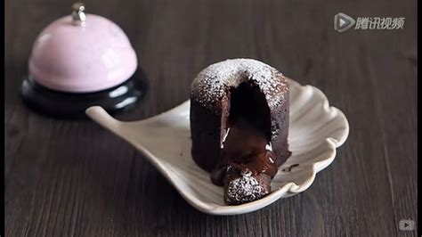 【简单上手，不用打发的爆浆蓝莓酸奶蛋糕的做法步骤图】Lily_urxq_下厨房