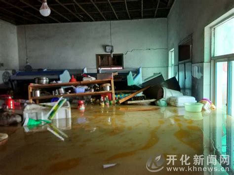 暴雨洪水袭击四川广元 上万民众转移_国内新闻_环球网