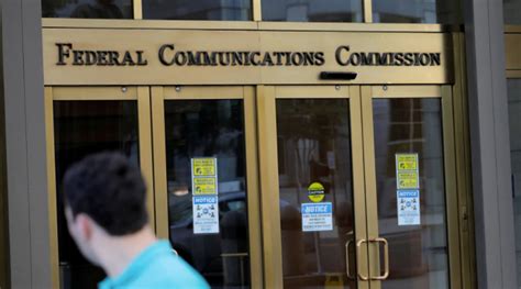 外媒：美国撤销中国电信在美经营许可_手机新浪网