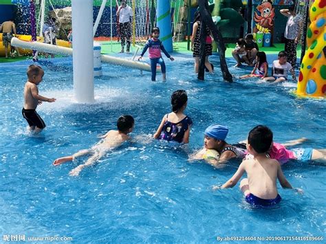 孩子特别的喜欢踩水怎么办 孩子喜欢玩水怎么做比较好2018 _八宝网