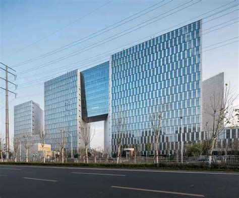 [上海]5A甲级高层写字楼概念方案文本2018-办公建筑-筑龙建筑设计论坛