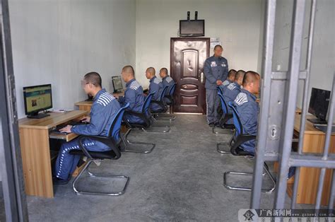 《女子监狱》有多少季 细数豆瓣9.6女子监狱里的那些事儿！ _深圳热线