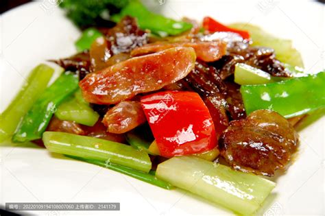 小炒腊肠荷兰豆,中国菜系,食品餐饮,摄影素材,汇图网www.huitu.com
