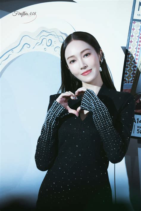 郑氏姐妹图片