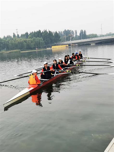 中国大学生赛艇锦标赛开幕式在宁波天妃湖举行