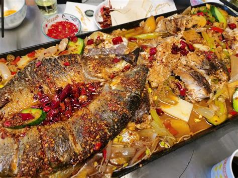 烤鱼的制作方法和配料_健康饮食_陕西新东方烹饪学校